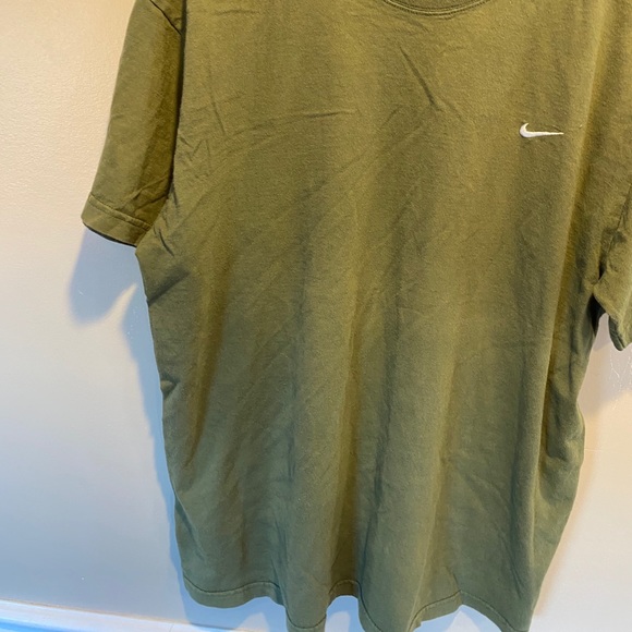 Nike mini swoosh tee large - Picture 2 of 8